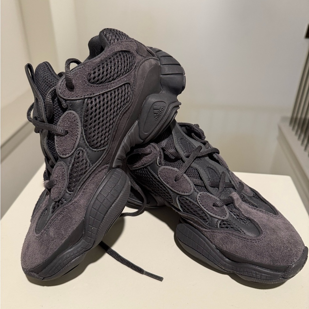 *SOLD* Adidas Yeezy 500 Utility Black F36640
Size 5.5M - Picture 4 of 6